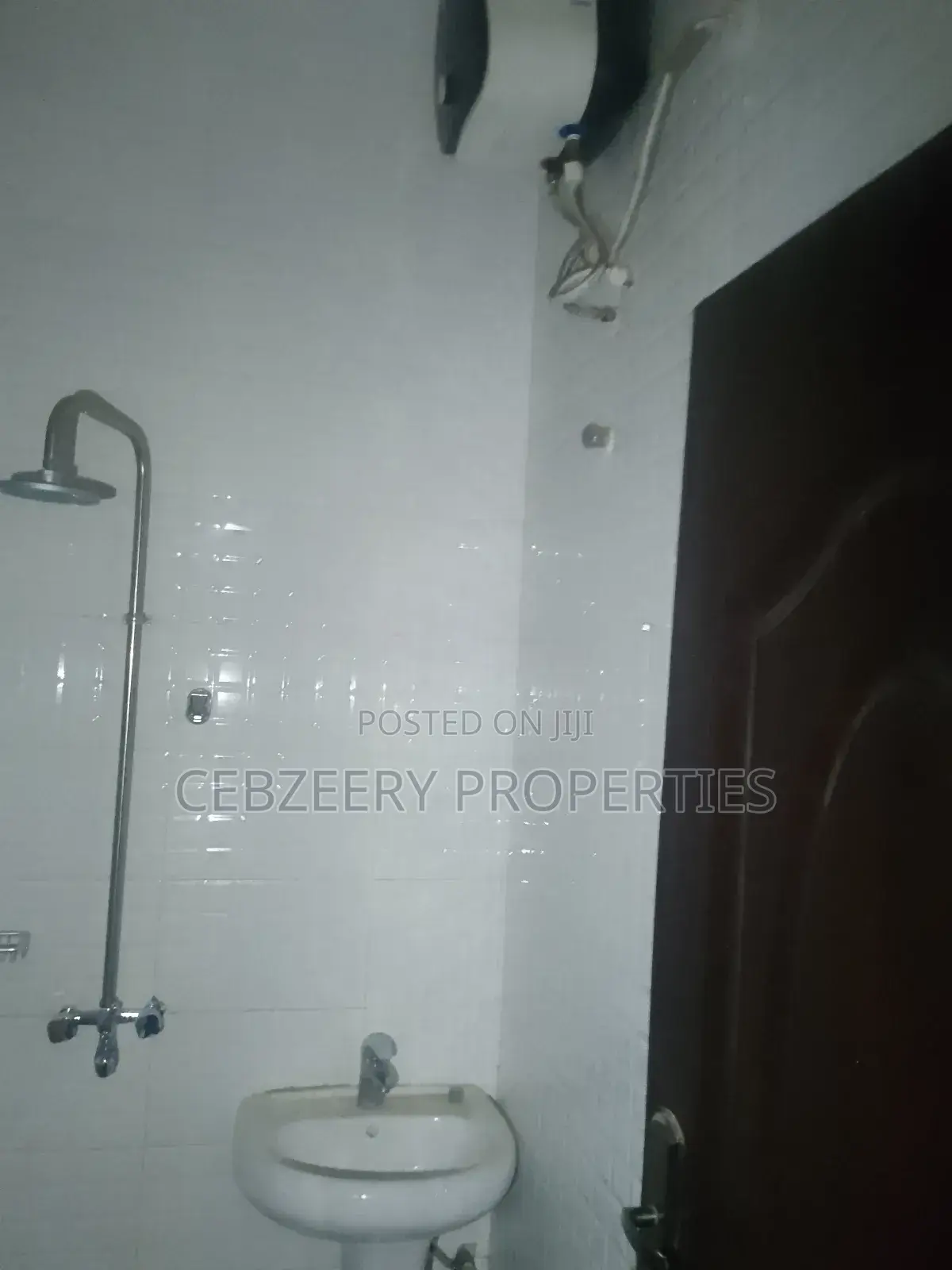 2bdrm Apartment in Akute Ajuwon for rent