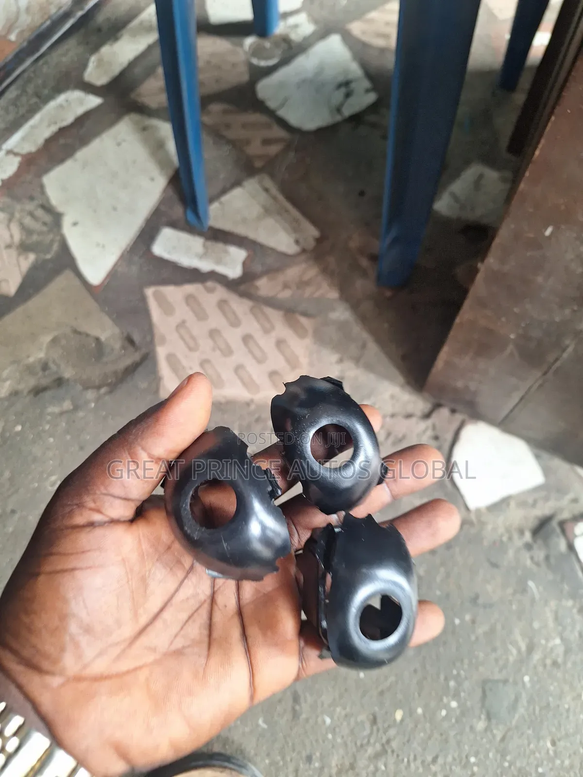 Camera Sitting Benz Gle