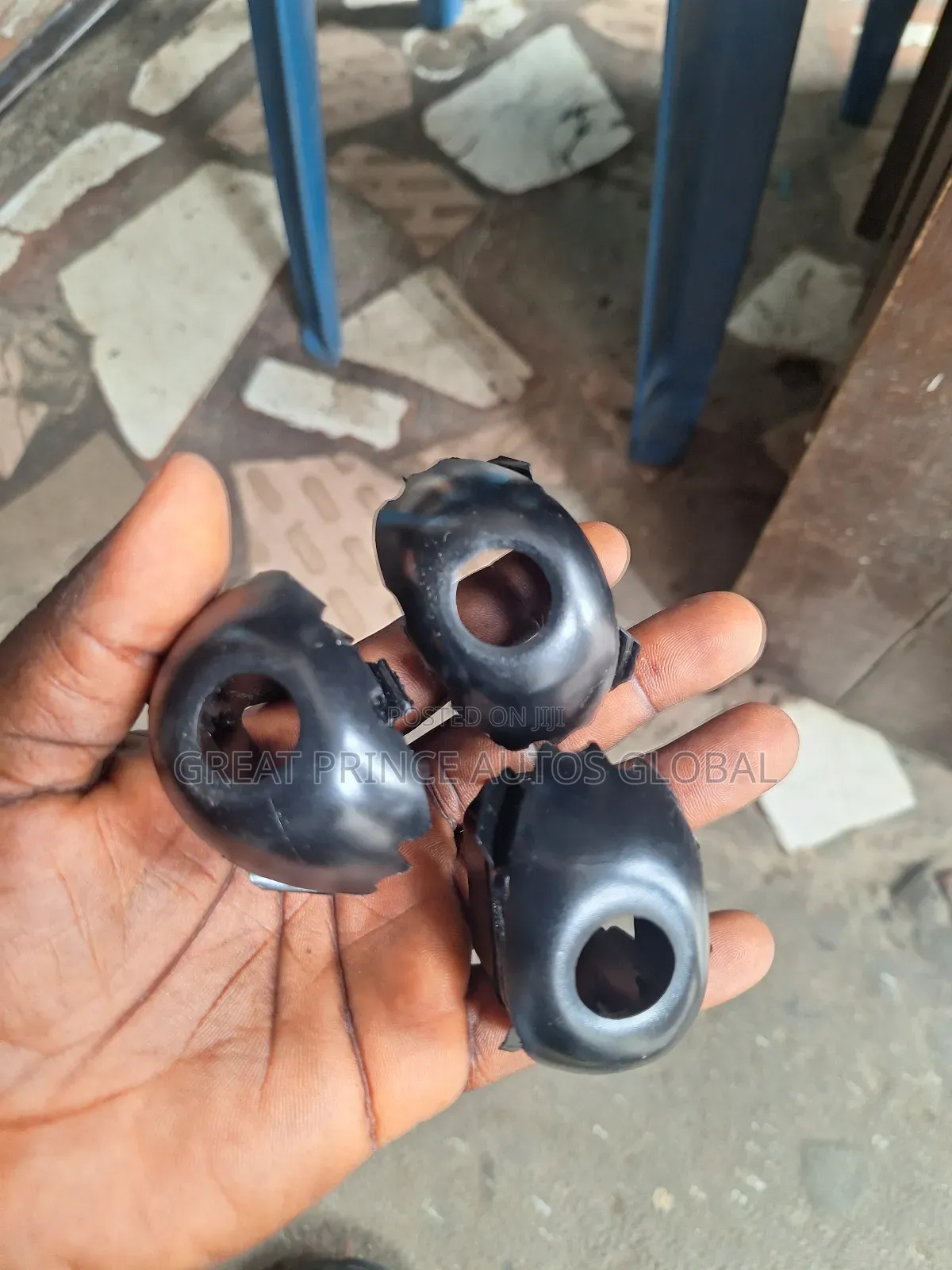 Camera Sitting Benz Gle