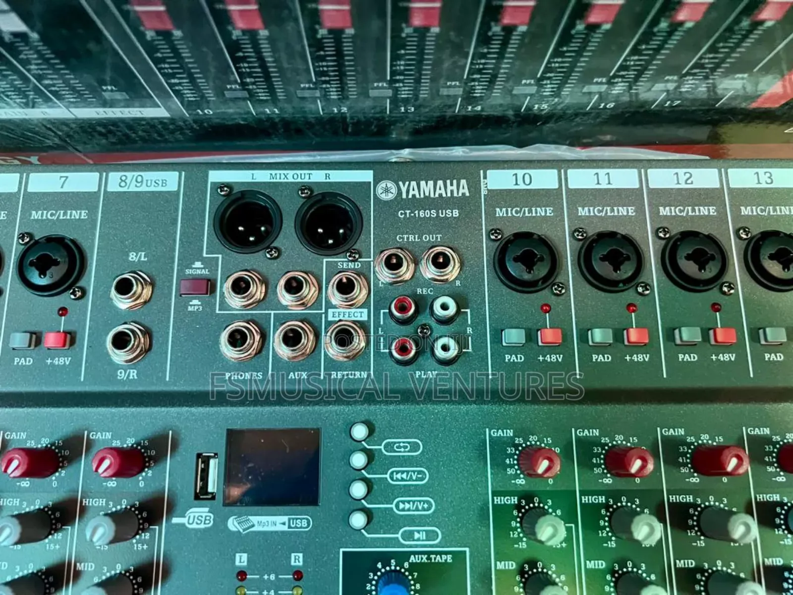 Yamaha CT-160S 16 Channels Analog Mixer
