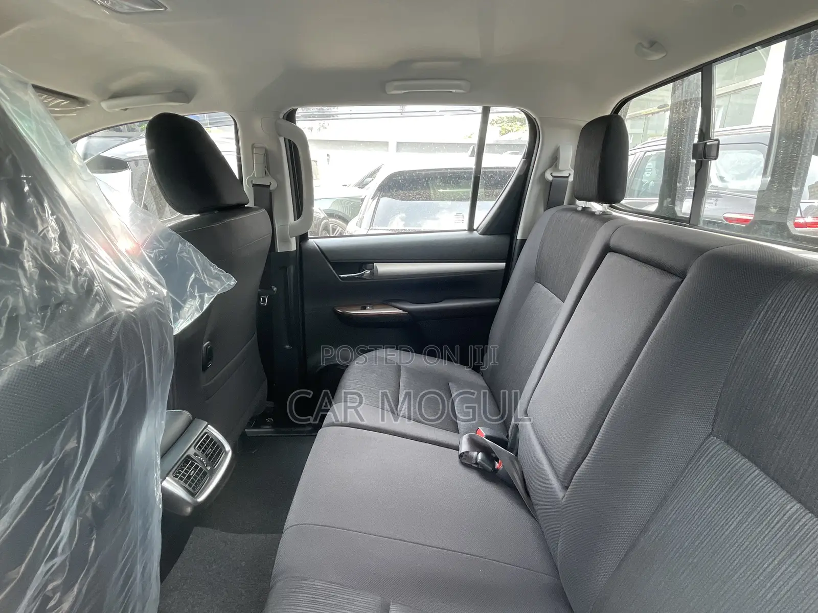 New Toyota Hilux 2024 Black