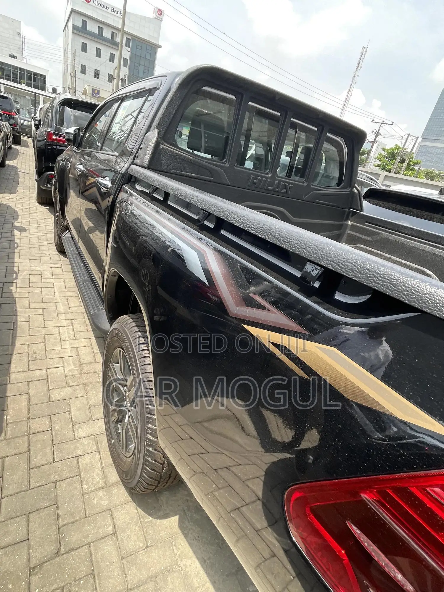 New Toyota Hilux 2024 Black