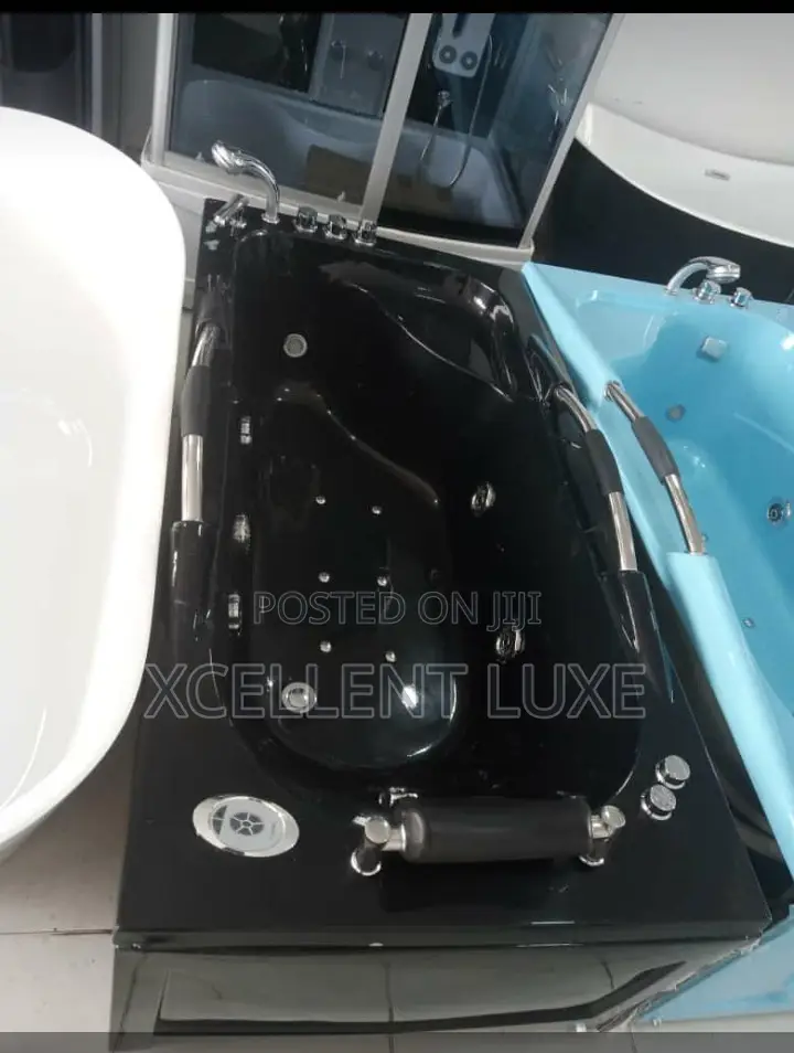 Black Single Jacuzzi