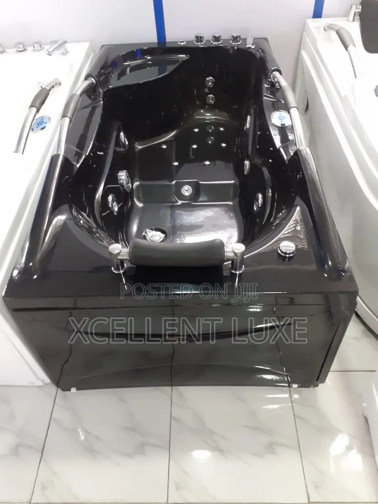 Black Single Jacuzzi