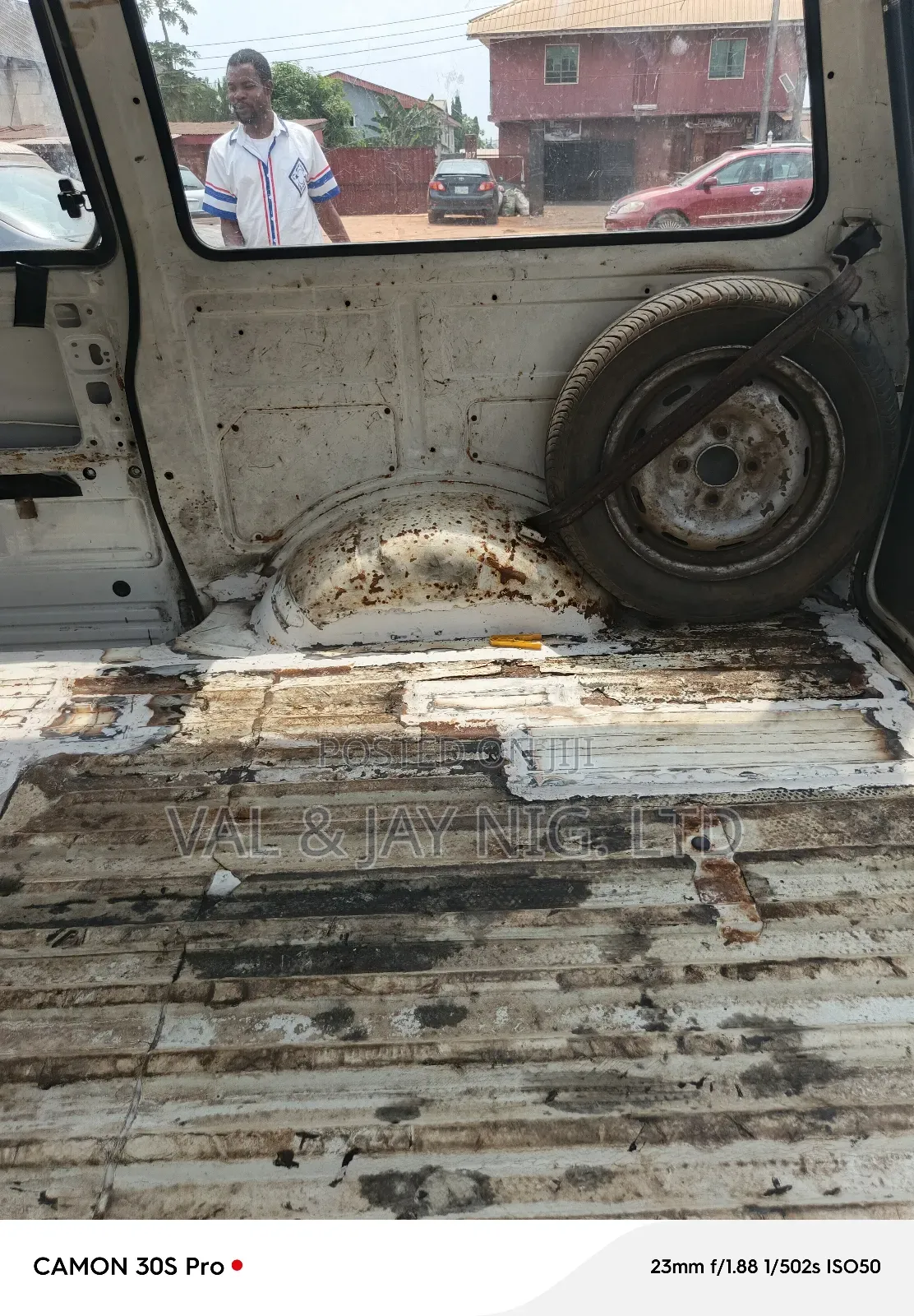 Nissan Vanette 1995 White