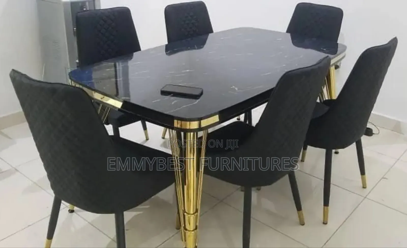 Classic New Design Dinning Table Set.