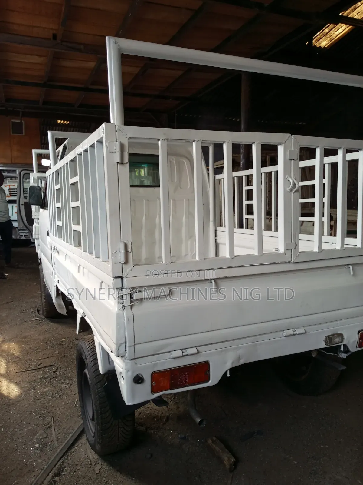 Suzuki Truck 2022 White