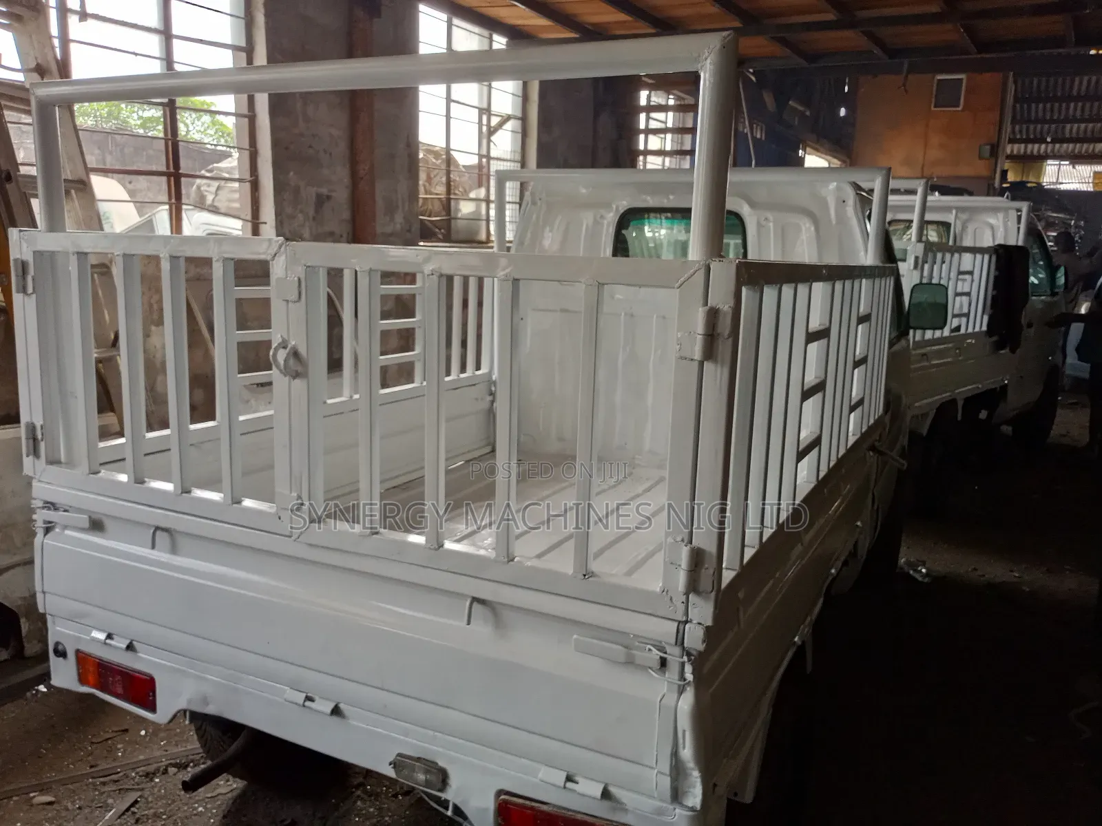 Suzuki Truck 2022 White