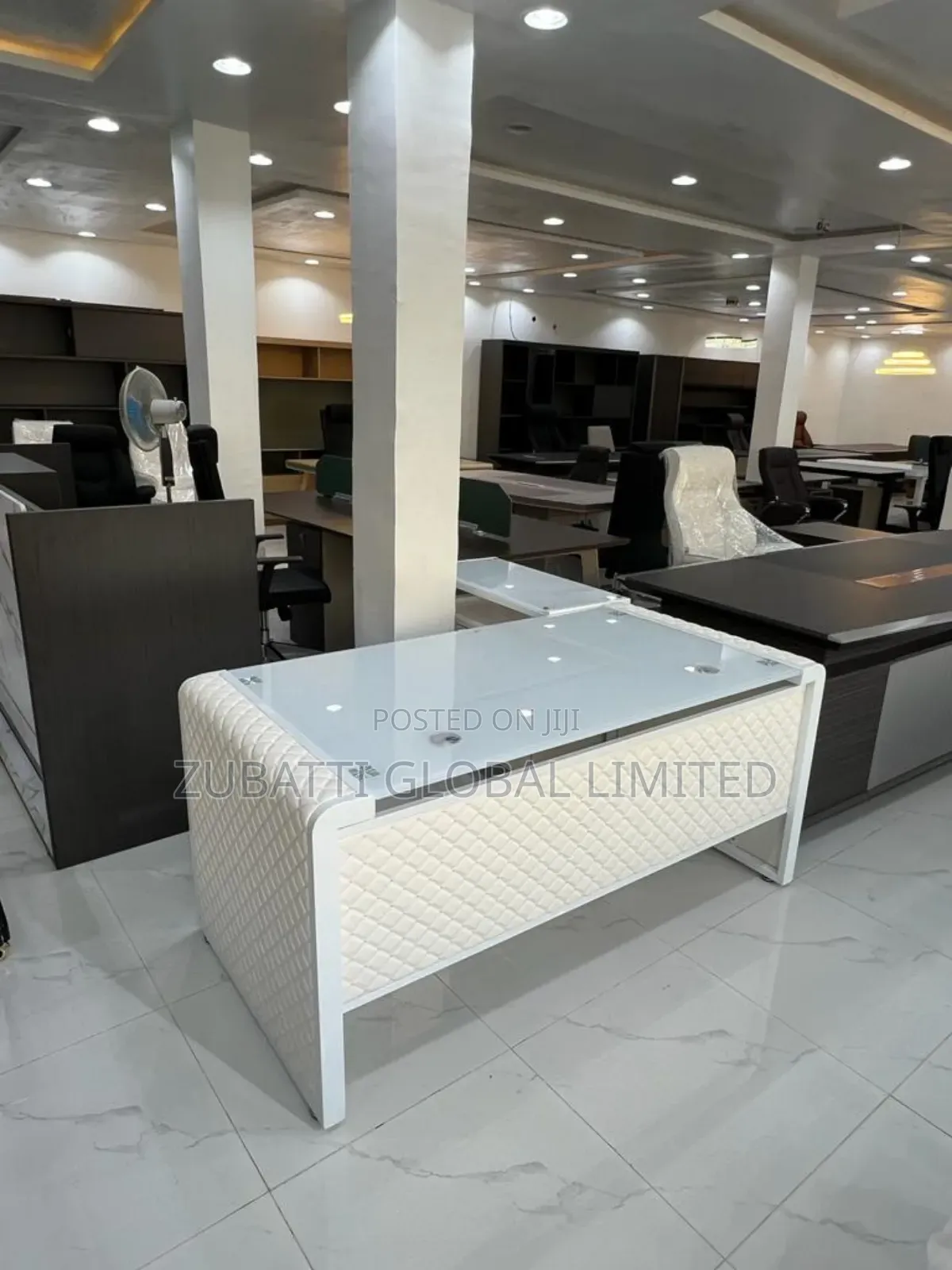 1.6 Meters Foreign Executive Glass Office Table