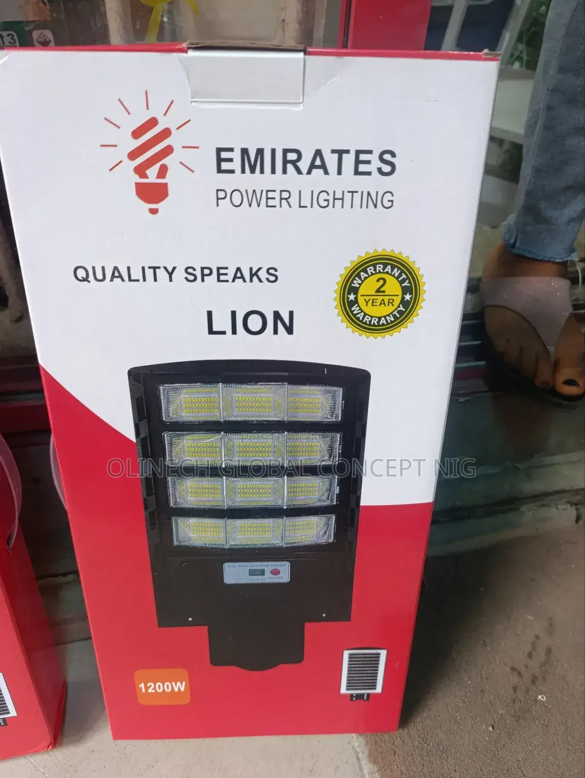 12 Eye Emirate Solar Street Light