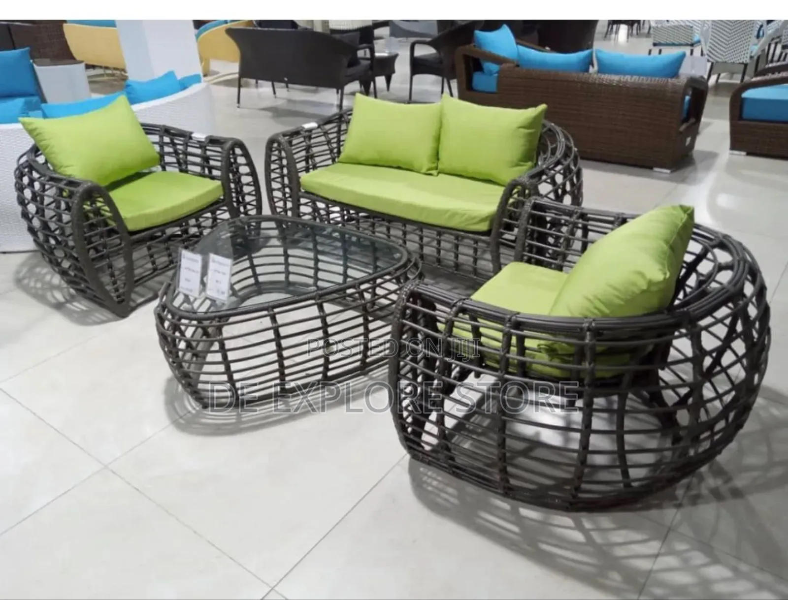 Quality Outdoor Chairs With Table