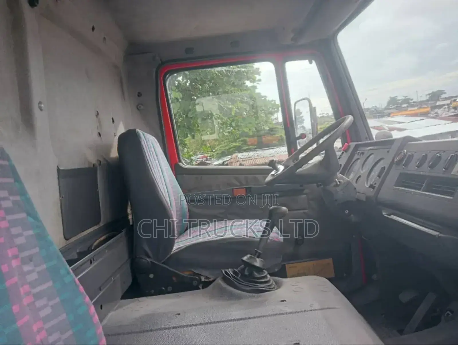 Mercedes Benz 814 Truck 7tons Red