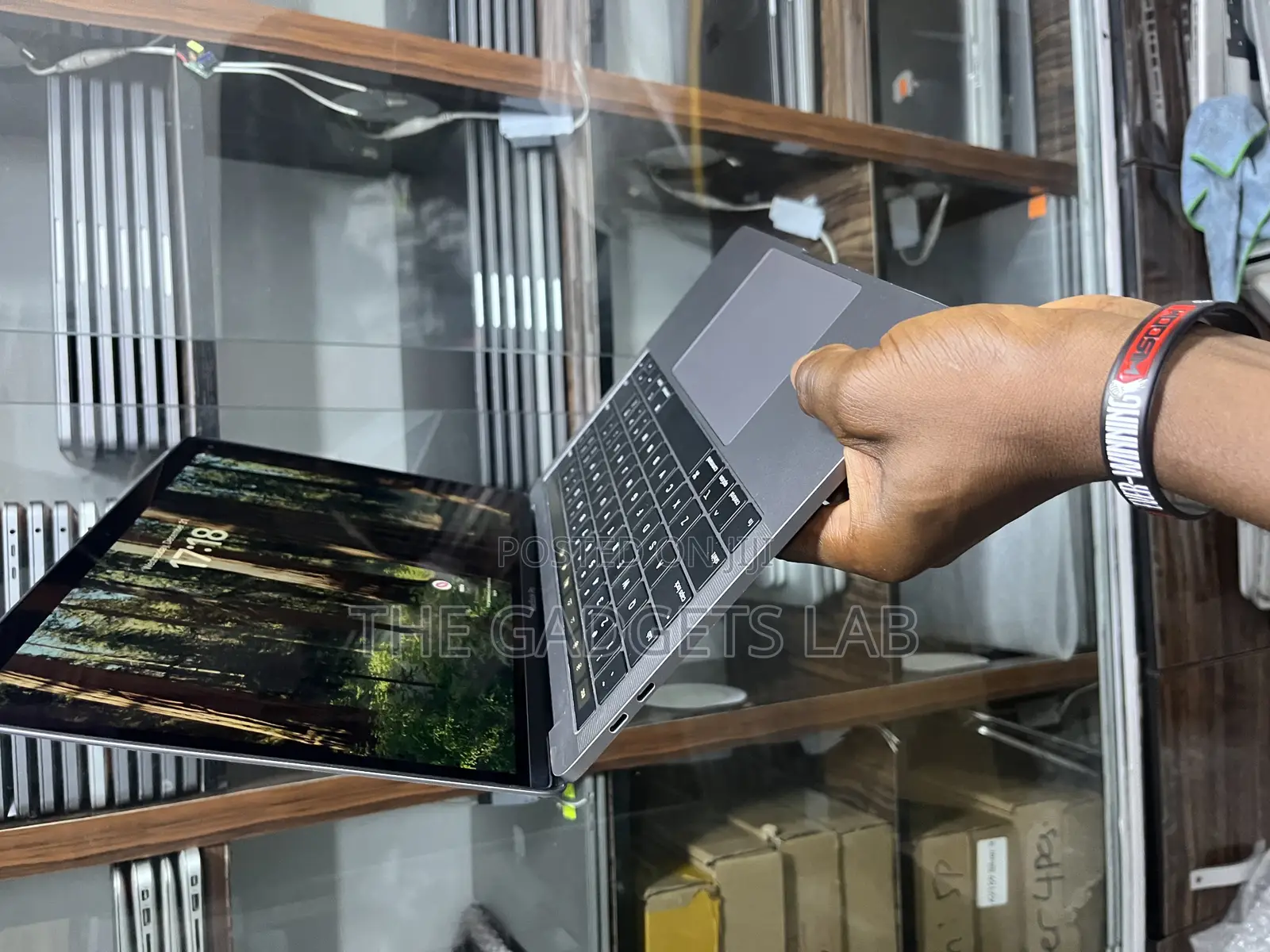 Laptop Apple MacBook Pro 2019 16GB Intel Core i7 SSD 512GB