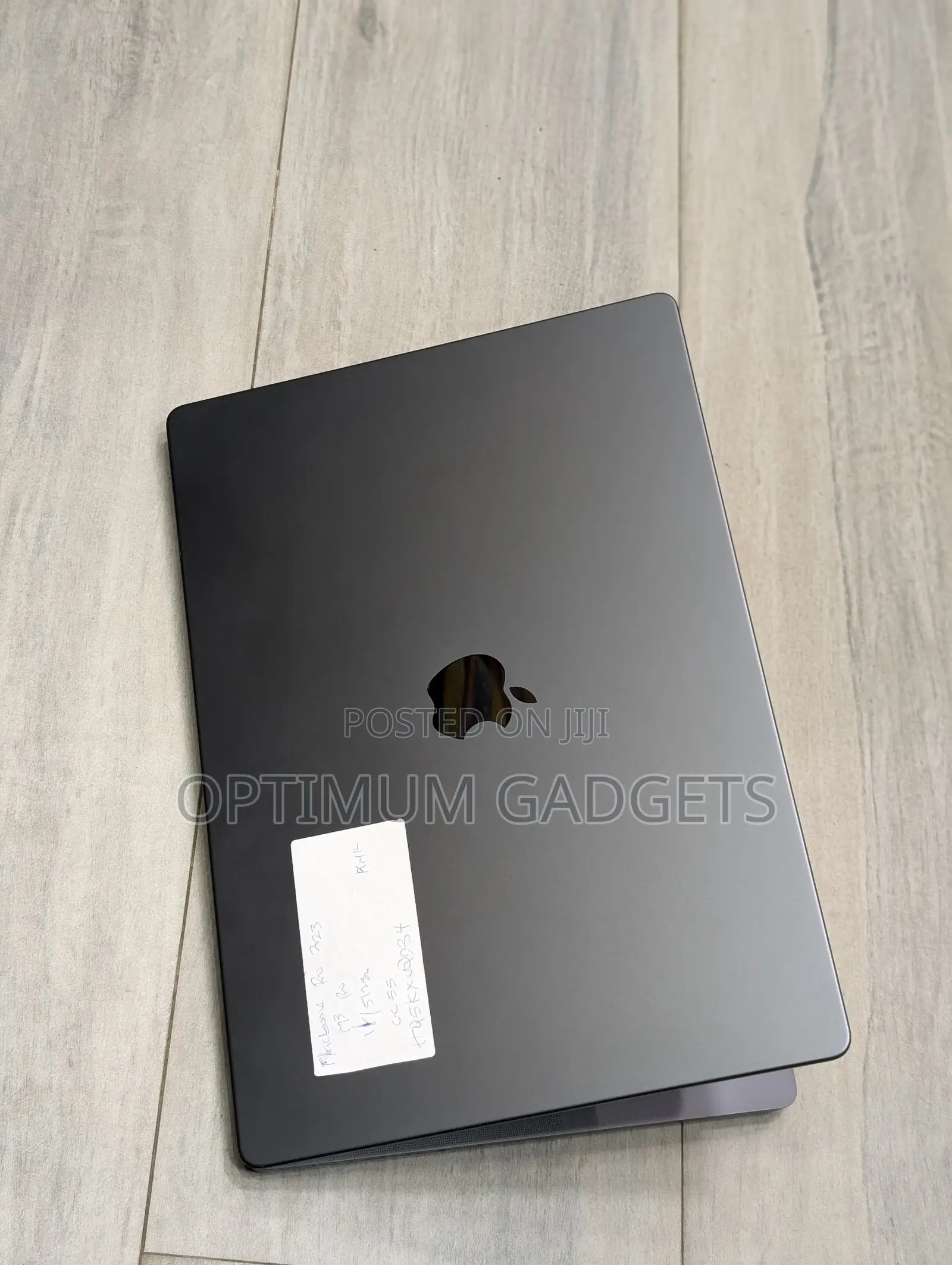Apple MacBook Pro 2023 M3 Max 16-Inch 18GB Apple M3 Pro SSD 512GB