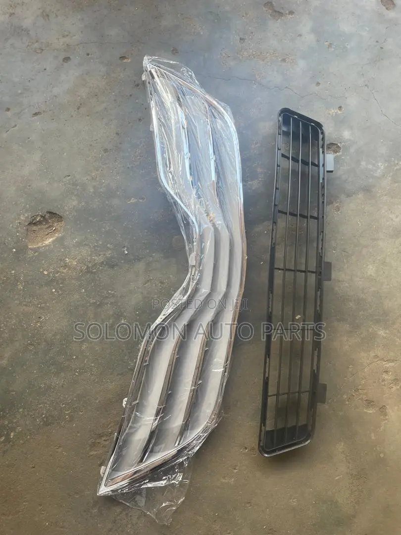Front Grill Up and Down Camry 2010 2011 Available as Seen