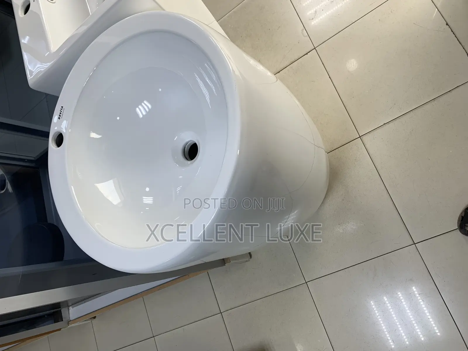 Standing Wash Hand Basin