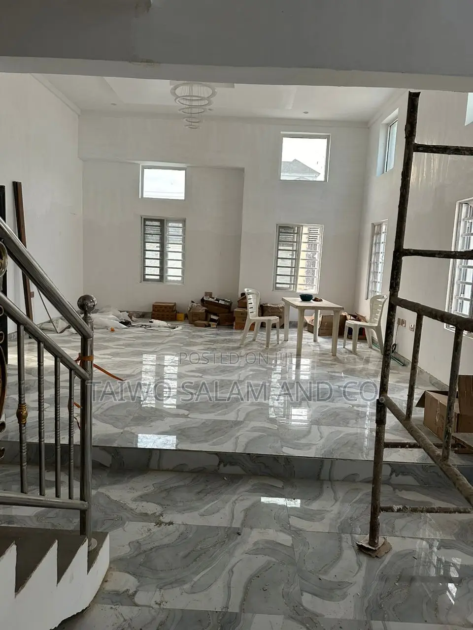 4bdrm Duplex in Alalubosa for sale
