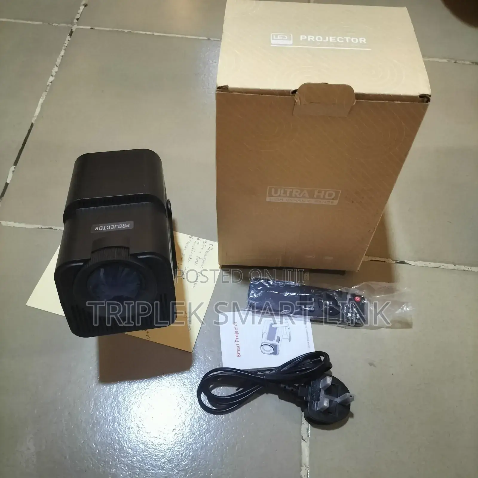 Hy320 Dual - Android 11 Projector + Free Netflix App