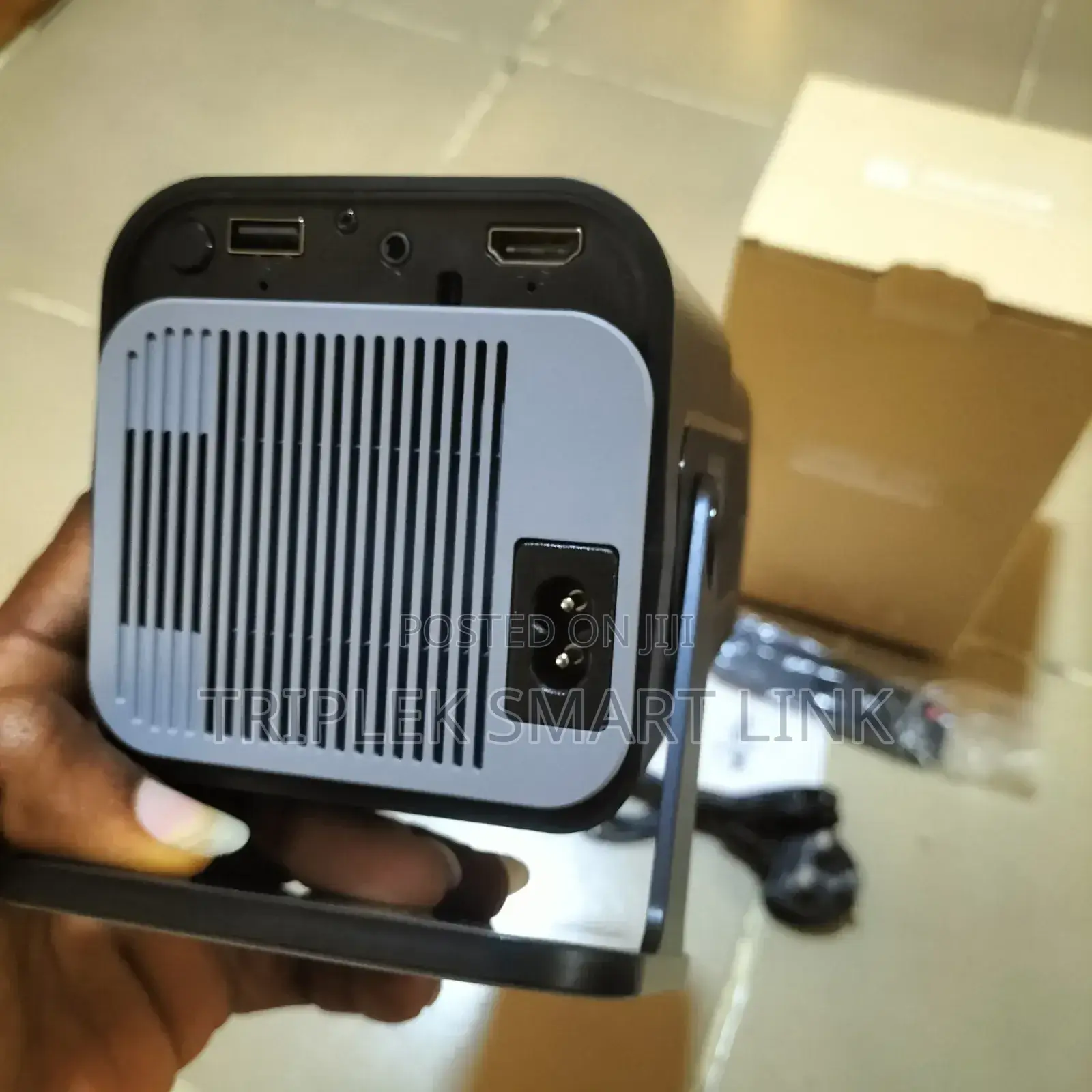 Hy320 Dual - Android 11 Projector + Free Netflix App