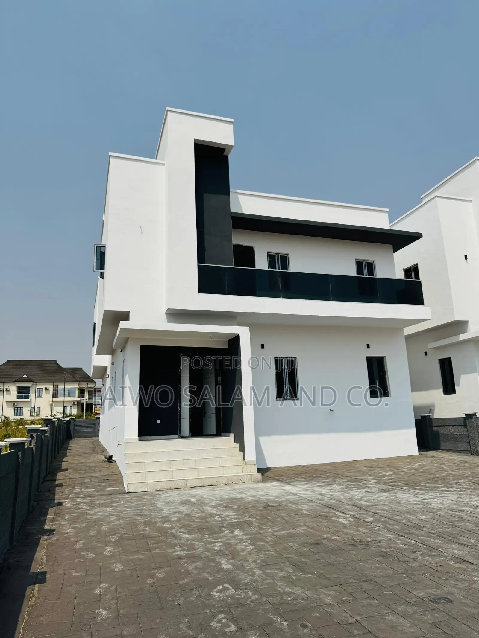 4bdrm Duplex in Basorun for sale