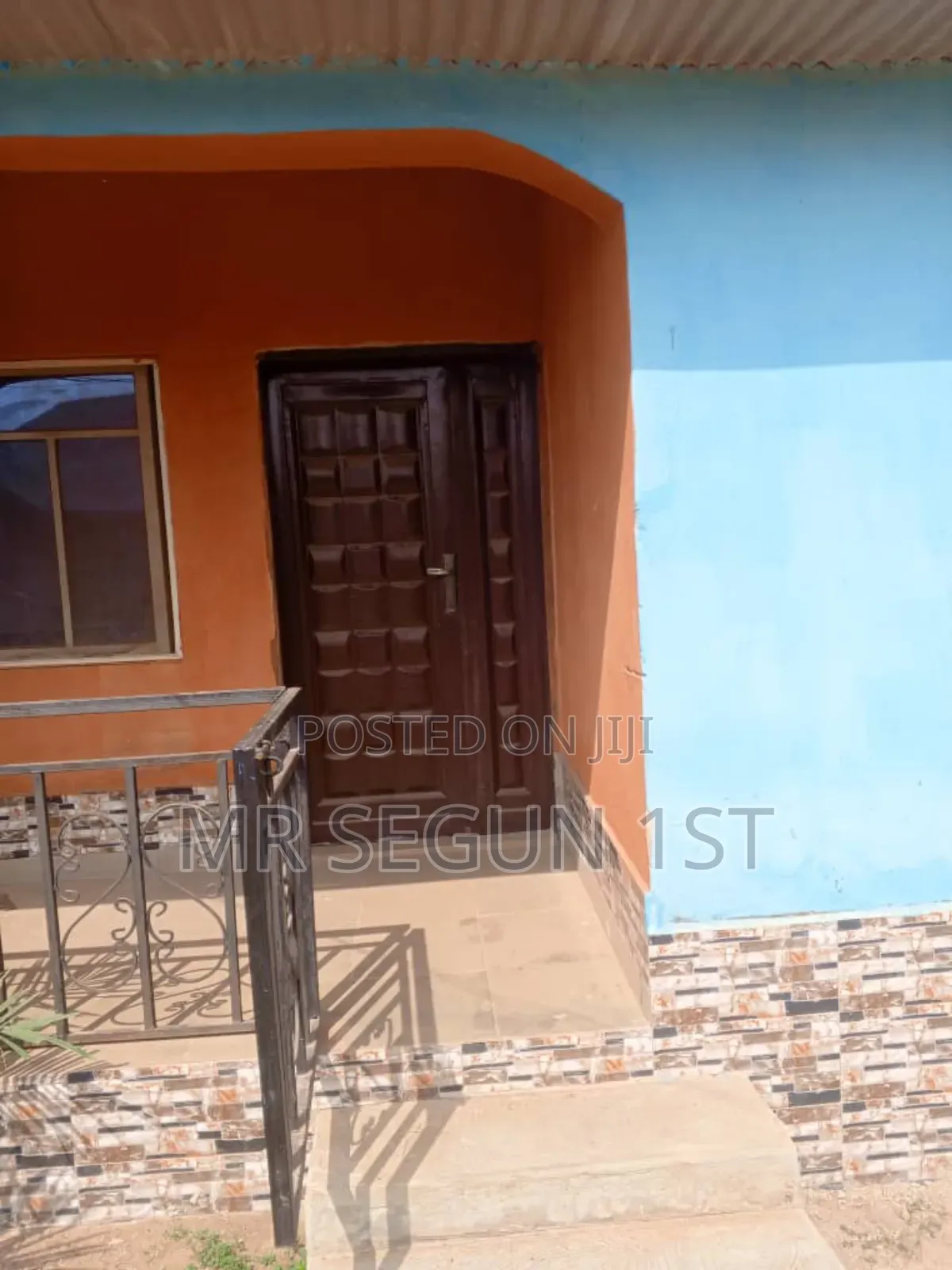 2bdrm Block of Flats in Ado Residential, Akala Express for rent