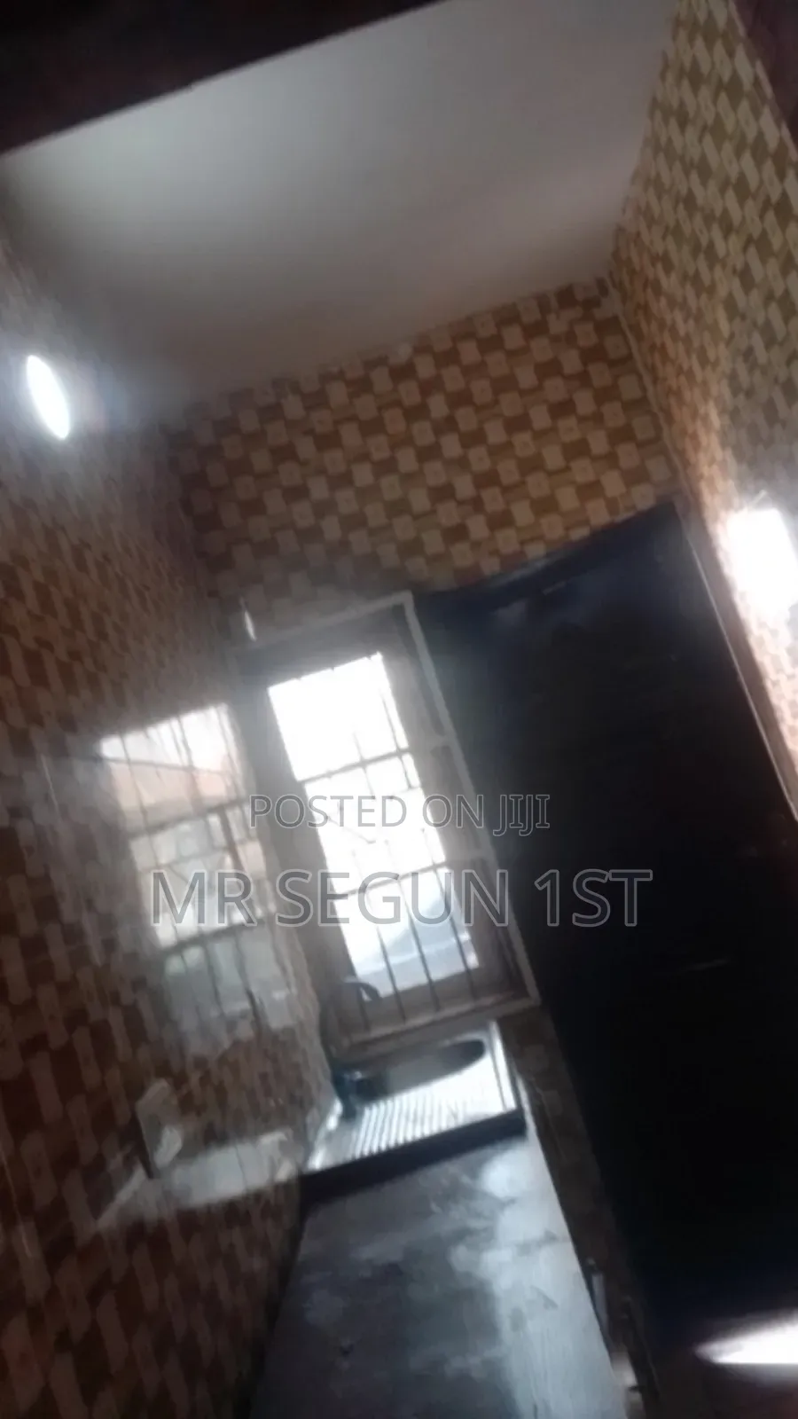 2bdrm Block of Flats in Ado Residential, Akala Express for rent