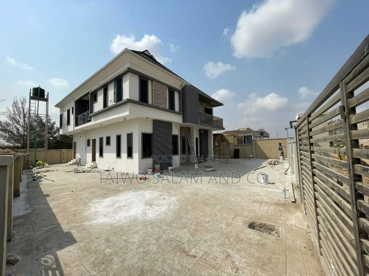 4bdrm Duplex in Akobo for sale