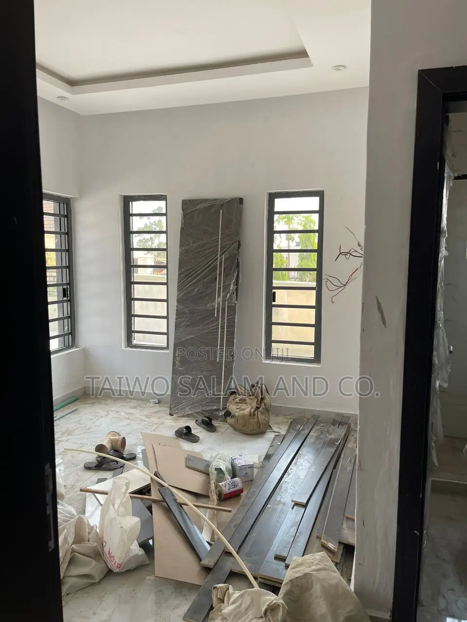4bdrm Duplex in Akobo for sale