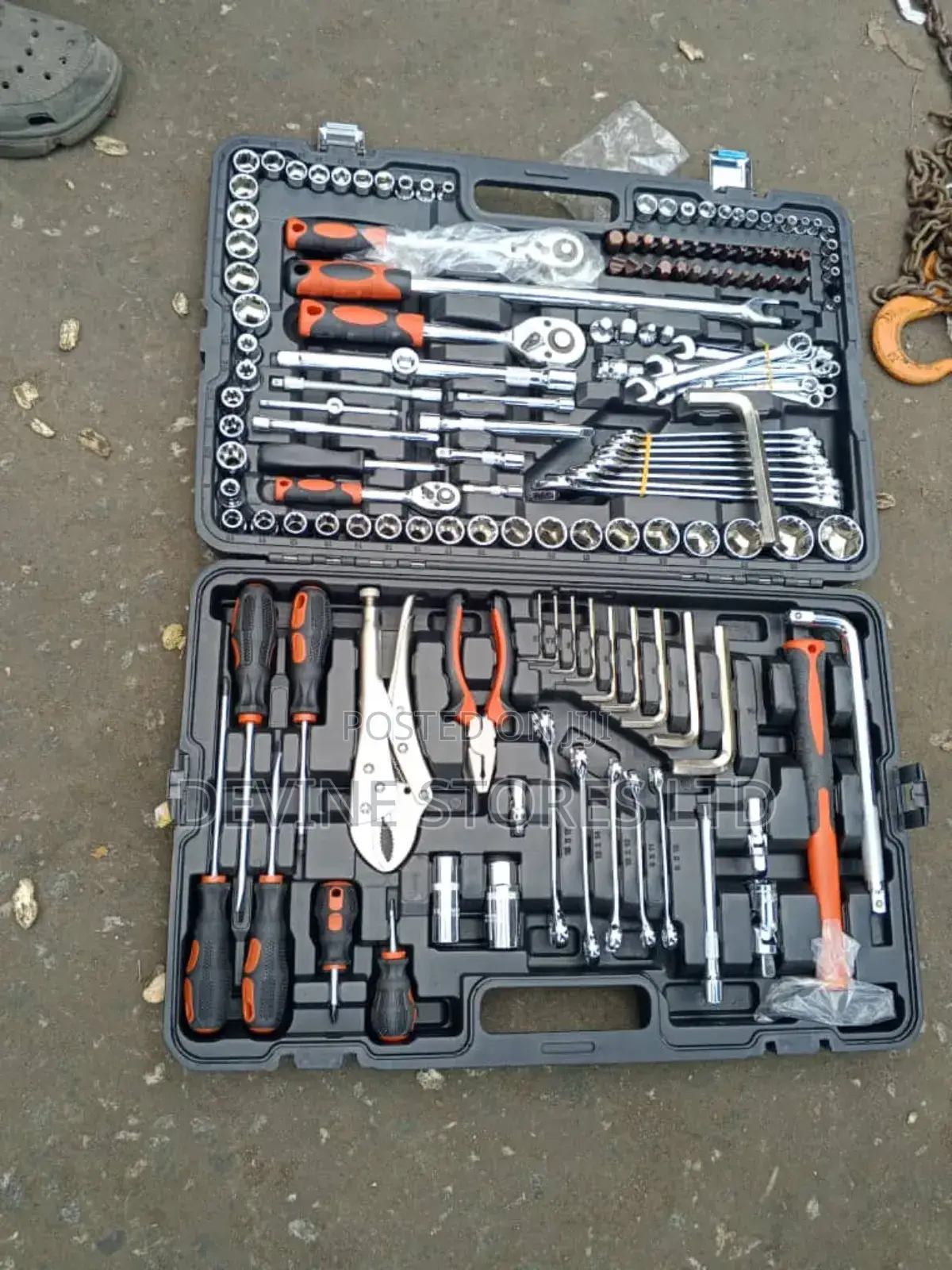 181pcs Sets of Mechanic Tools Box