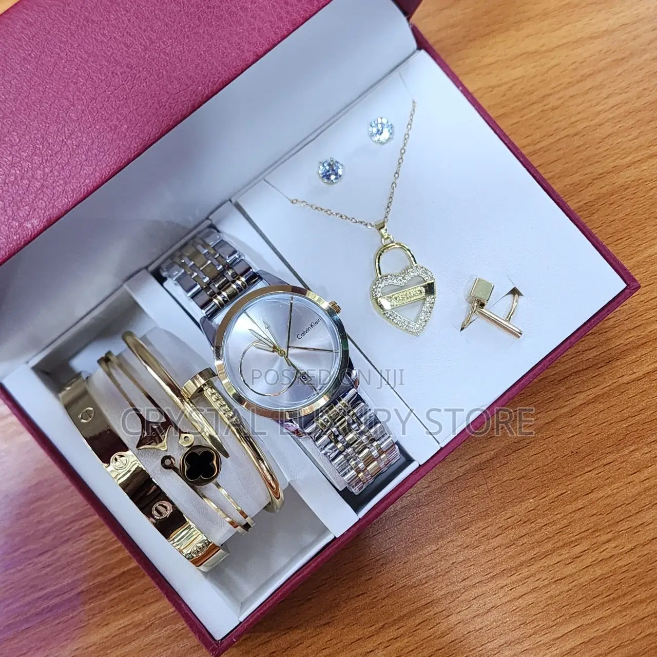 Calvin Klein Ladies Set Chain Strap Wristwatch/Necklace