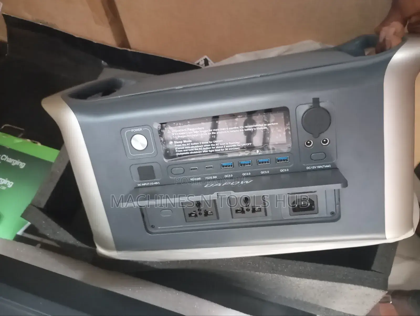 Apower 2000 Portable Power Station / Solar Generator