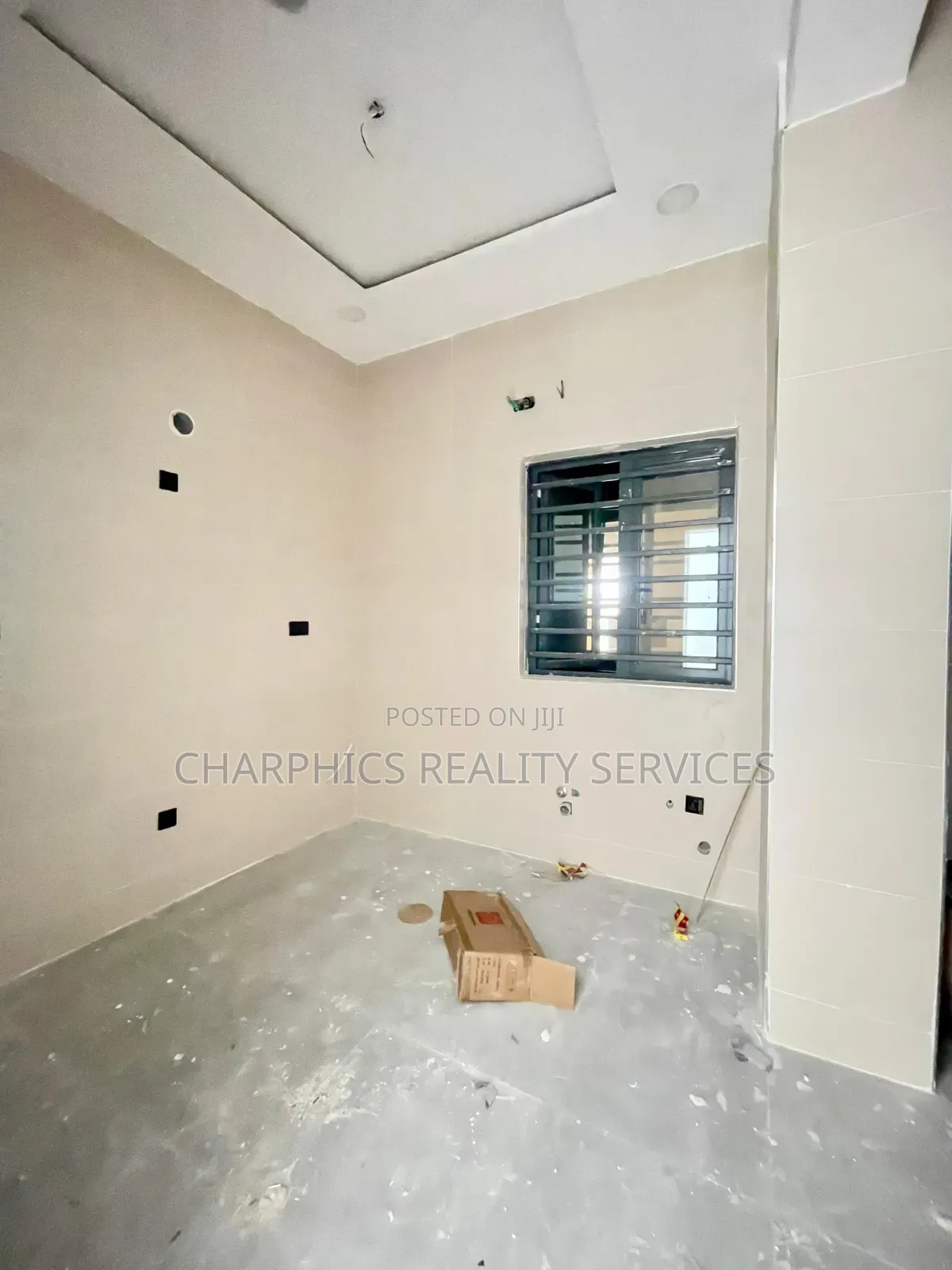 3bdrm Apartment in Lekki Phase 1 for sale