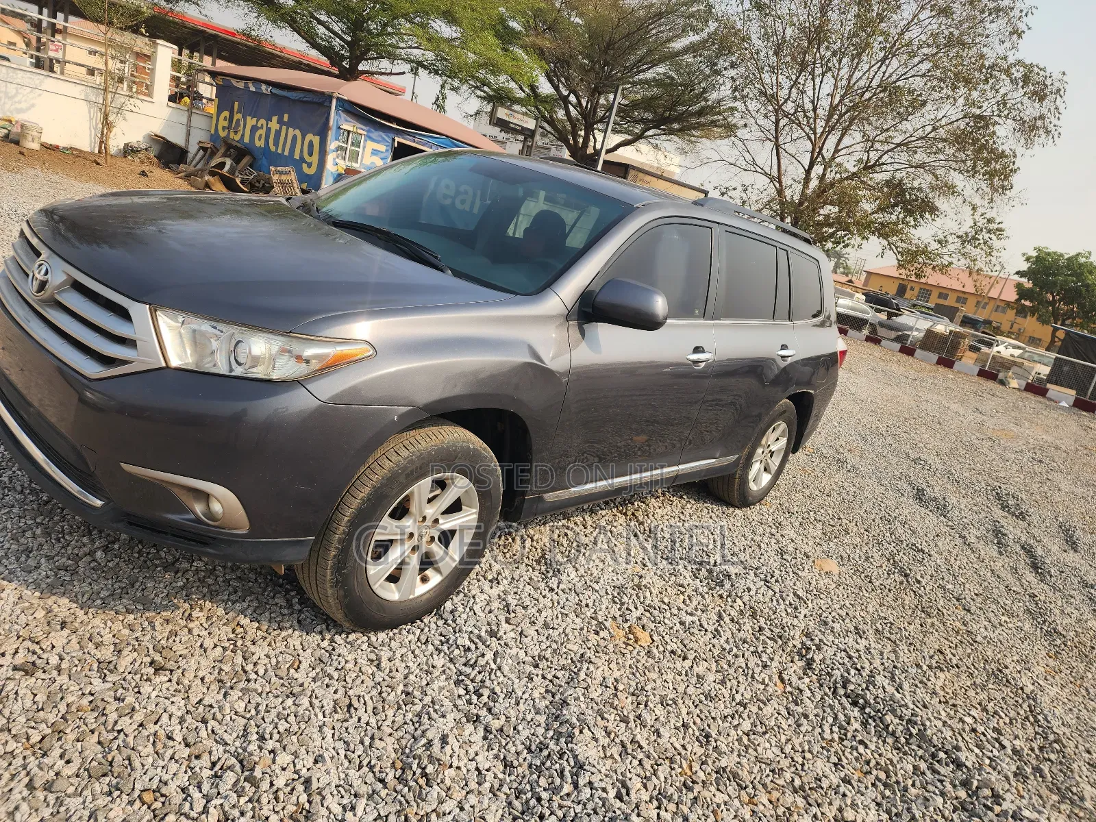 Toyota Highlander SE 2011 Gray