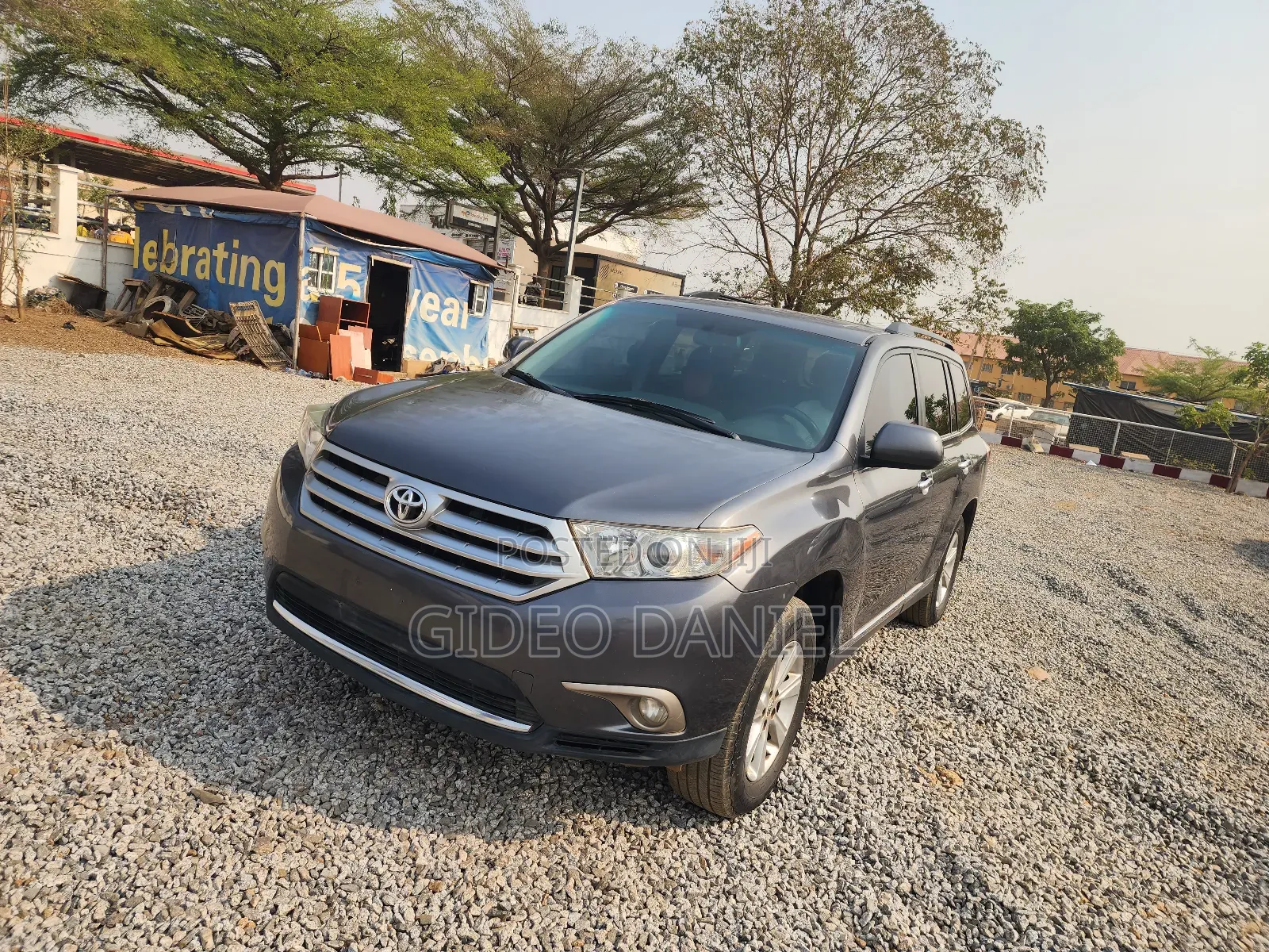 Toyota Highlander SE 2011 Gray