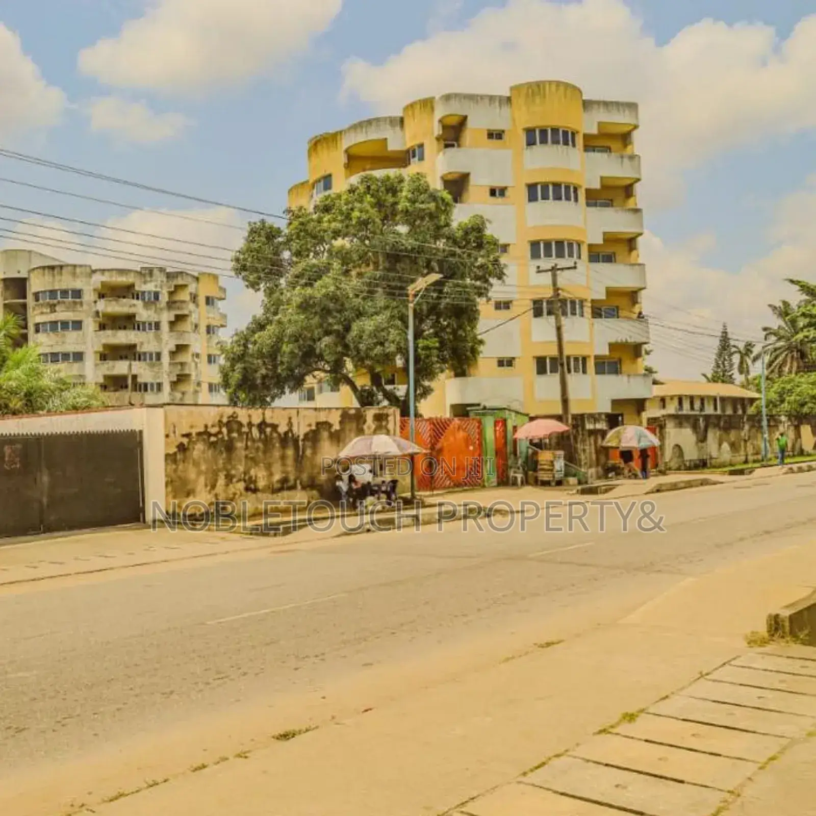 3bdrm Block of Flats in Apapa Lagos for sale