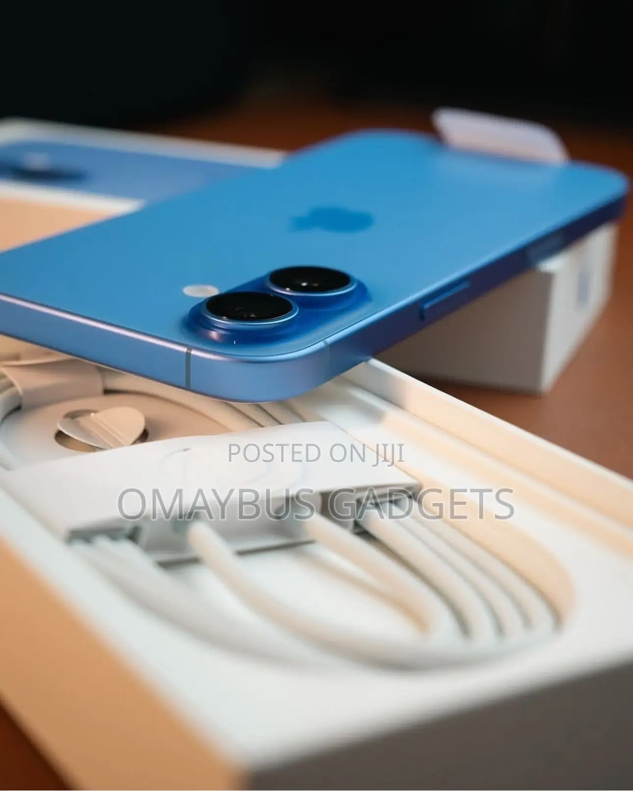New Apple iPhone 16 128 GB Blue