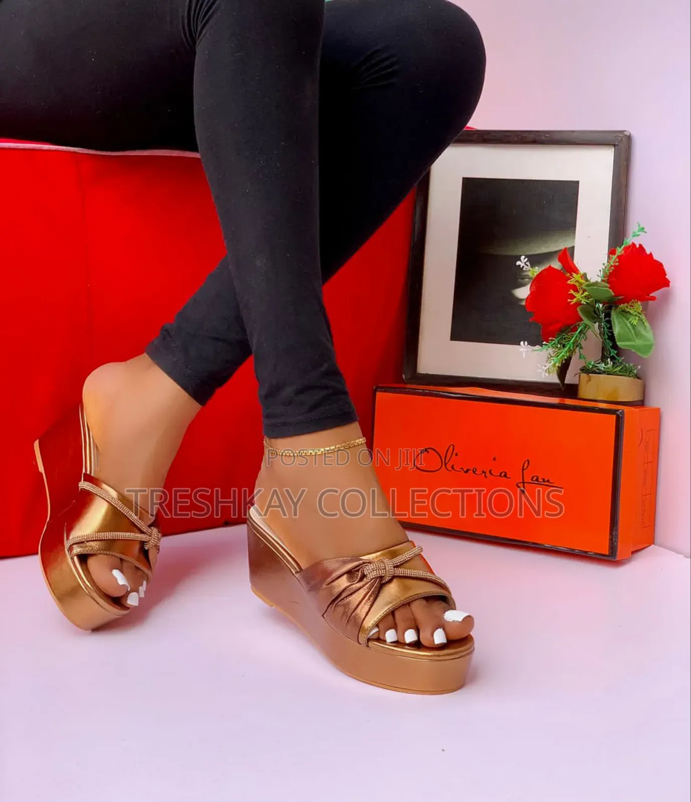 Lovely Et Comfy Ladies Wedge Slippers 