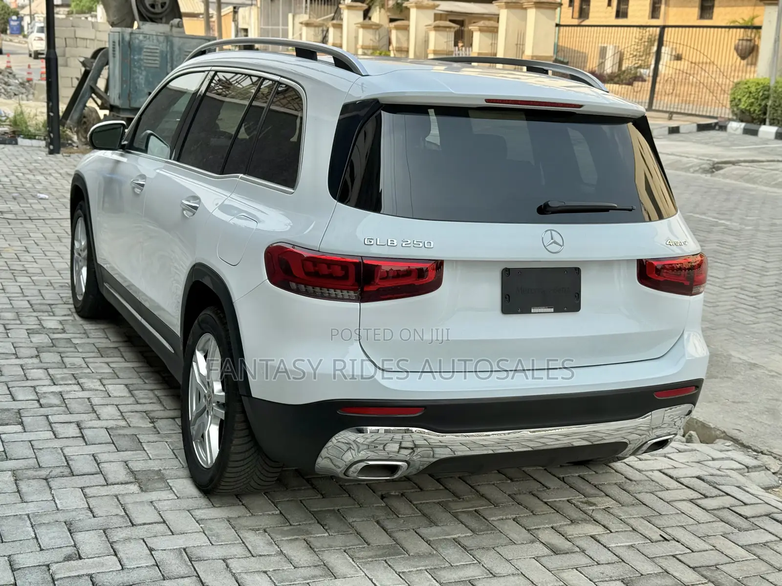 Mercedes-Benz GLB-Class GLB 250 4MATIC 2021 White
