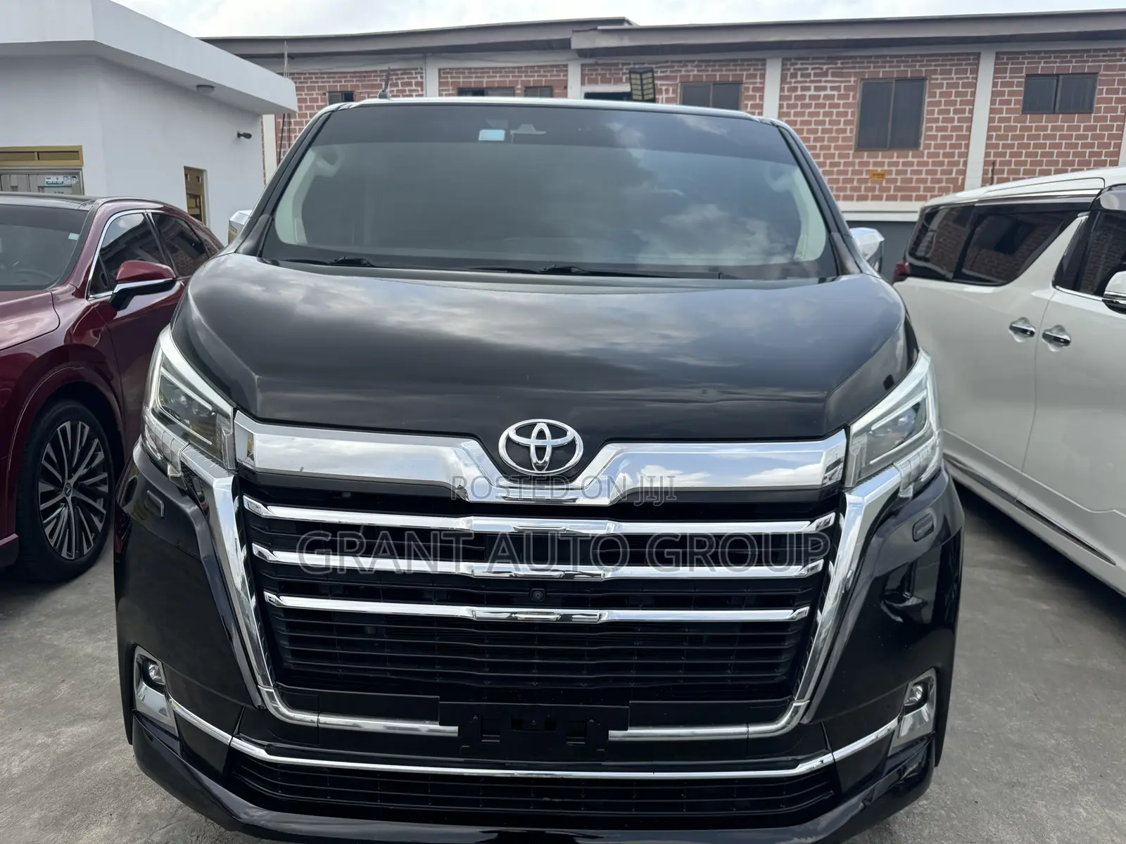 Toyota Granvia 2020 Black