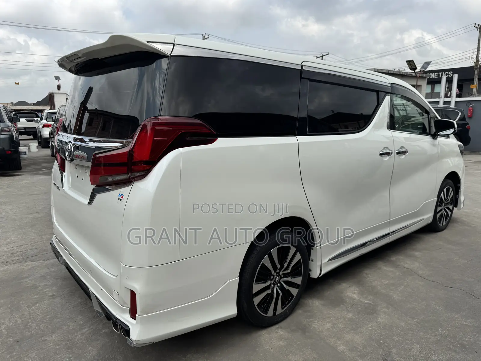 Toyota Alphard 2.5 Petrol AWD 2021 White