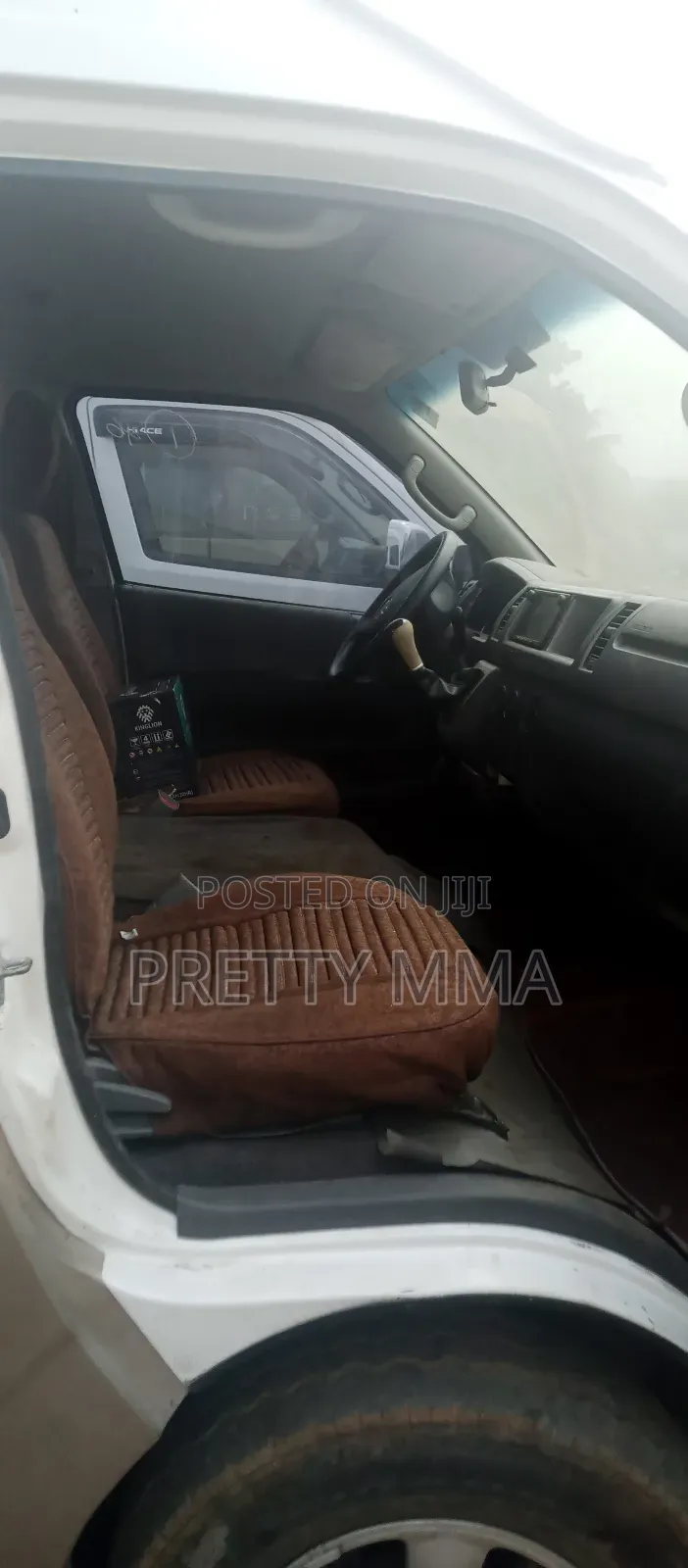 Toyota HiAce 2018 Beige