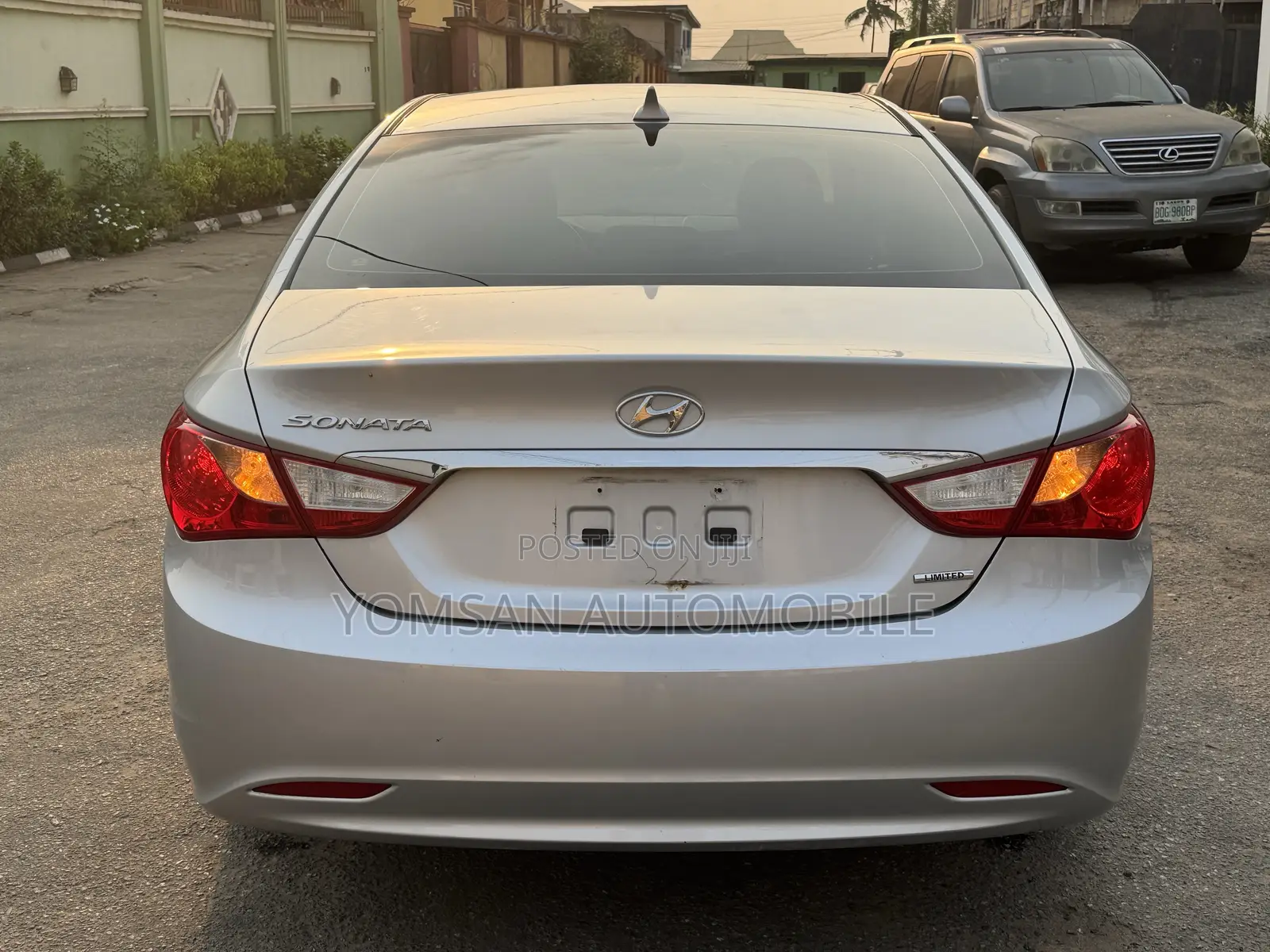 Hyundai Sonata Limited Sedan FWD (2.4L 4cyl 6A) 2013 Silver