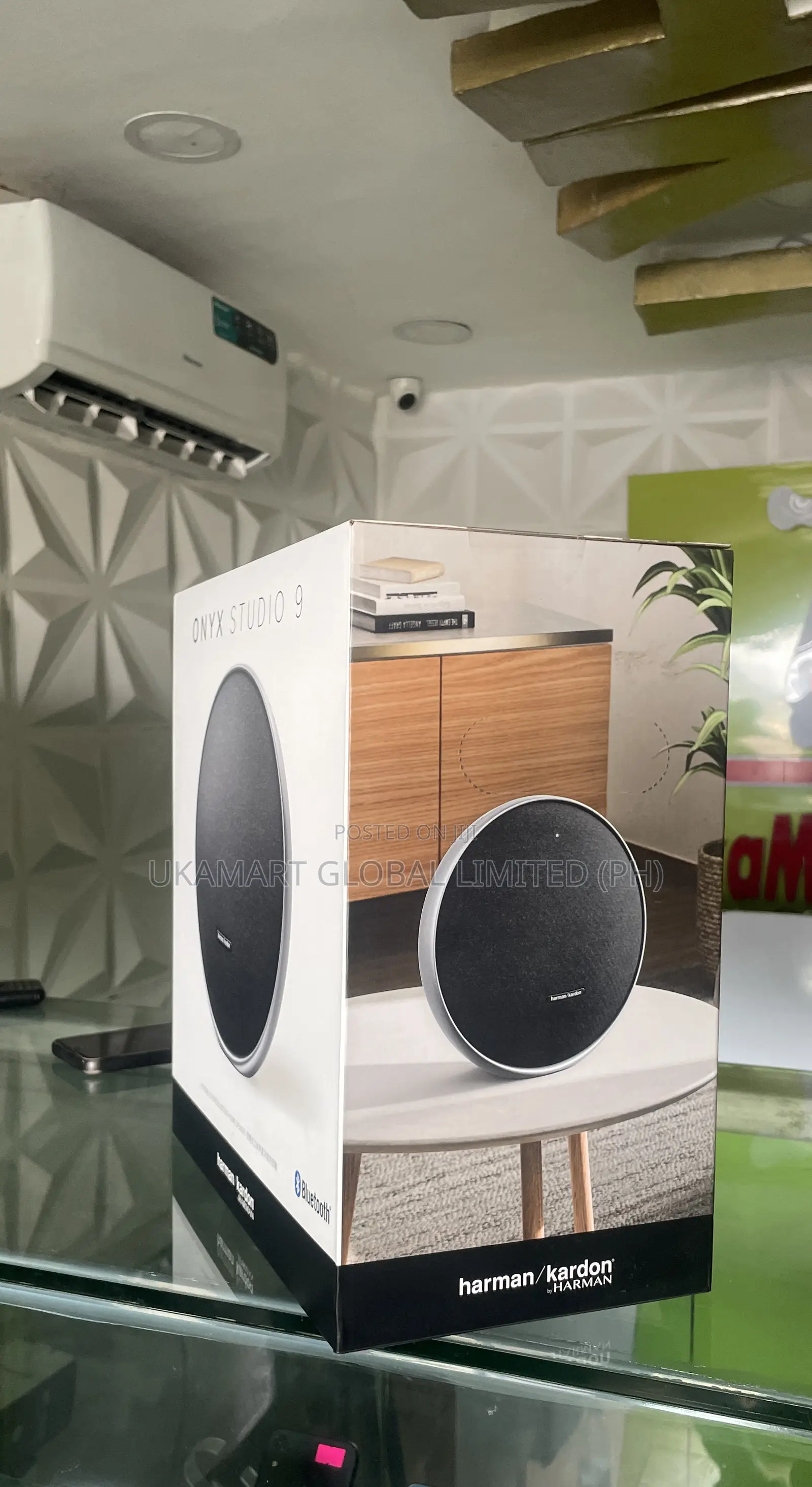 Onyx Studio 9