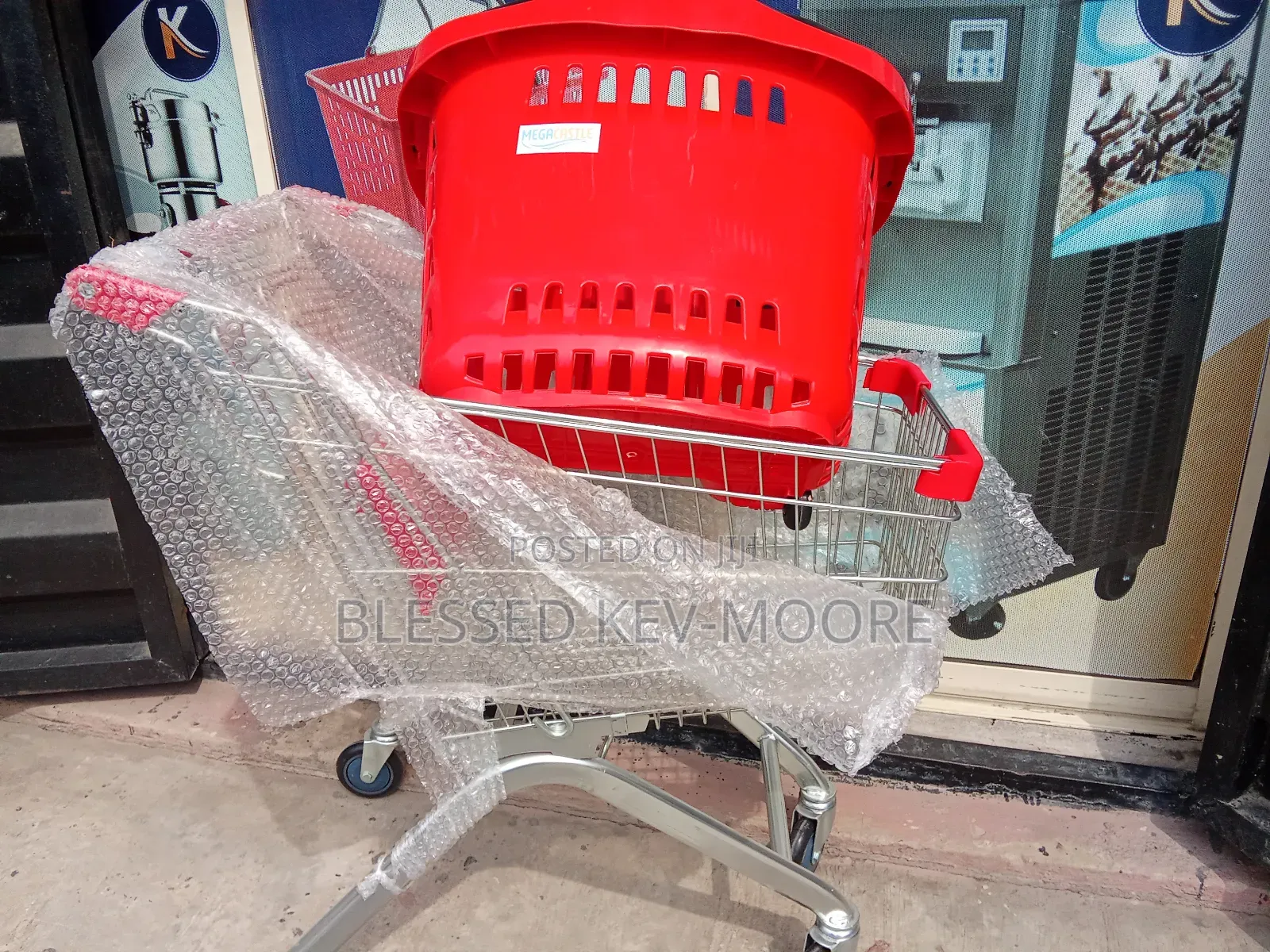 60 Liters Supermarket Trolley and Basket.