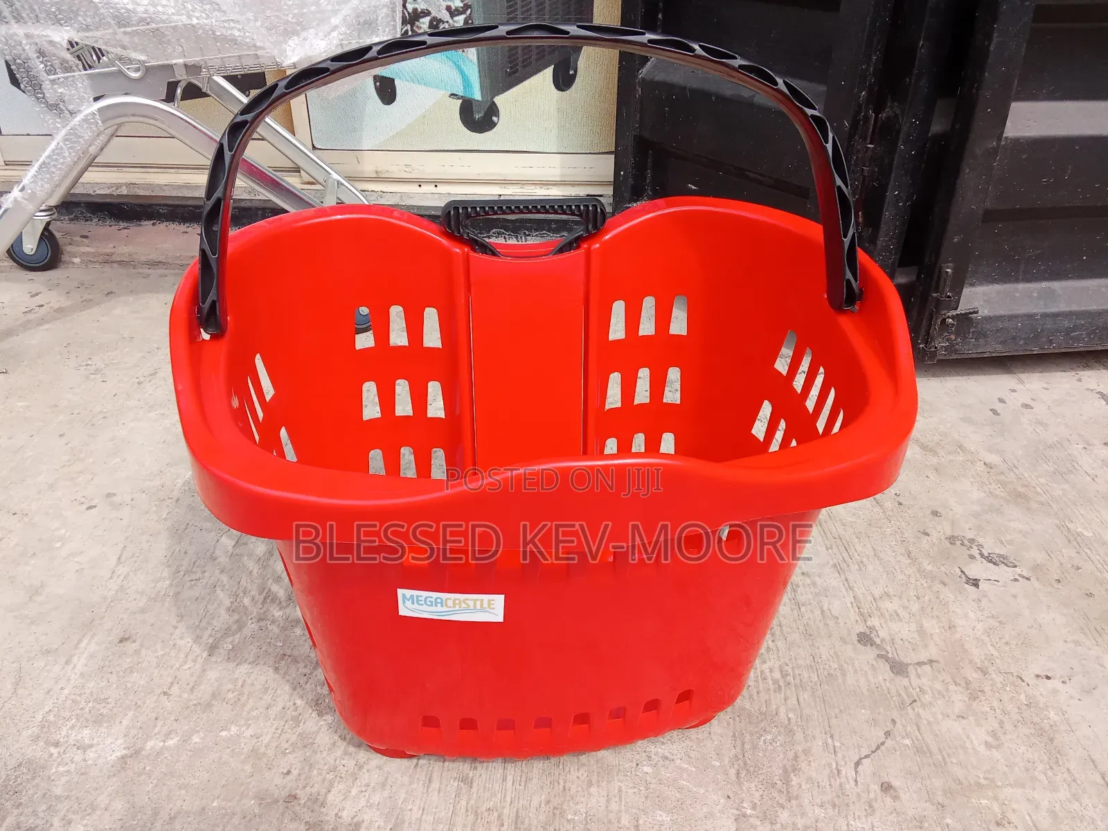 60 Liters Supermarket Trolley and Basket.