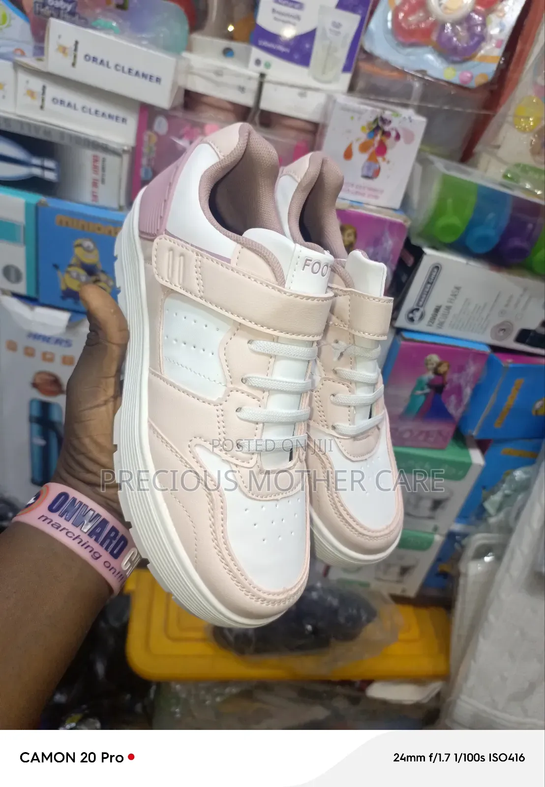 Quality Children Sneaker Size 37,38,39