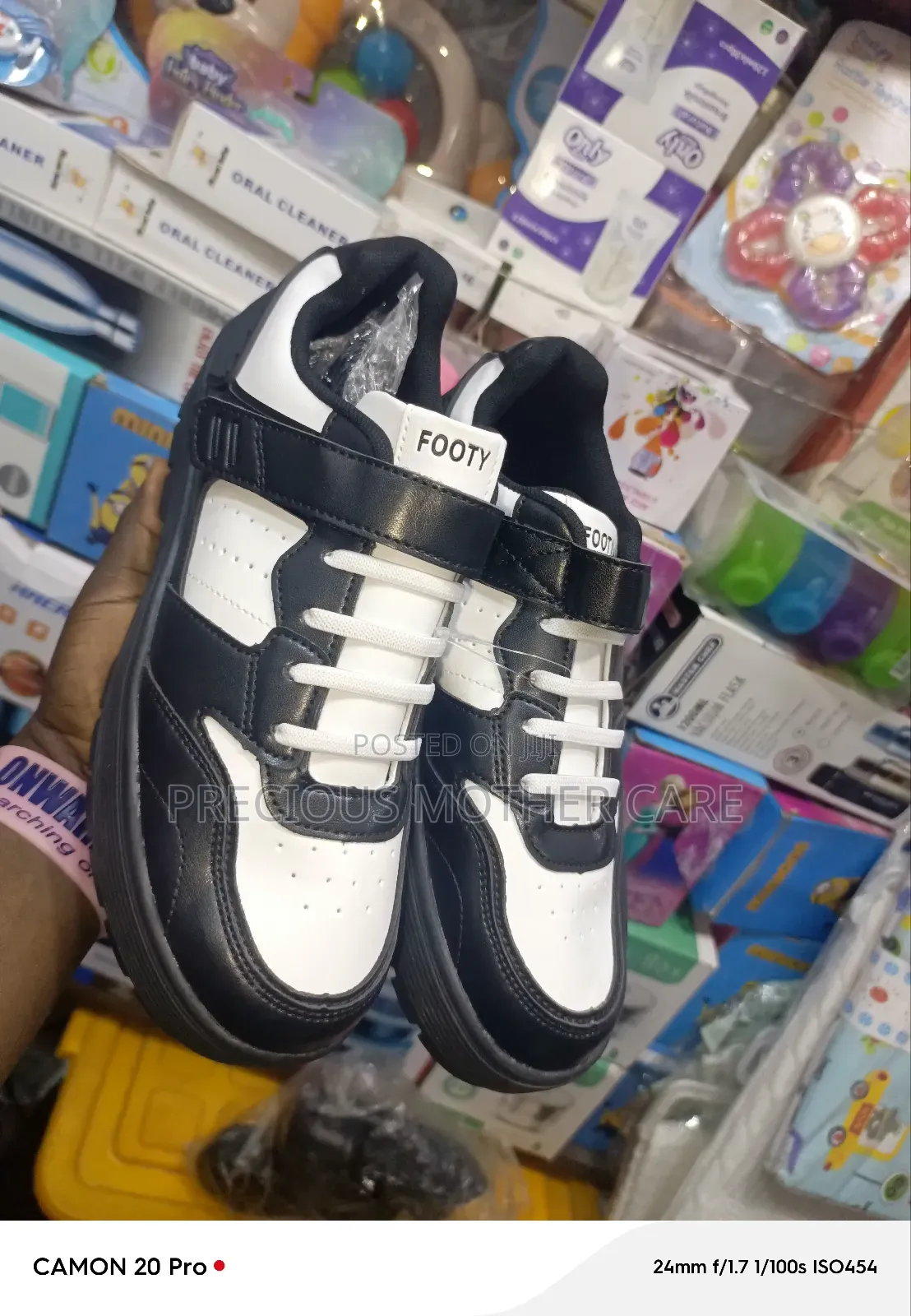 Quality Children Sneaker Size 37,38,39