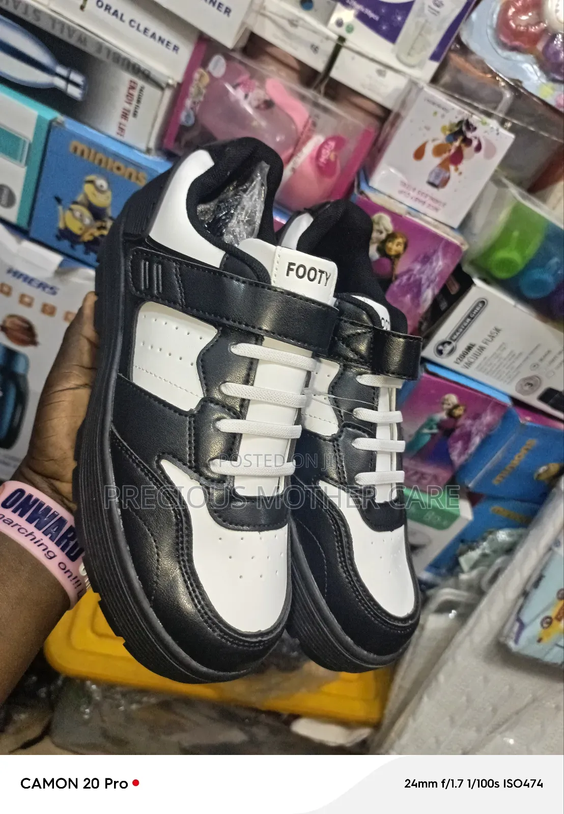 Quality Children Sneaker Size 37,38,39
