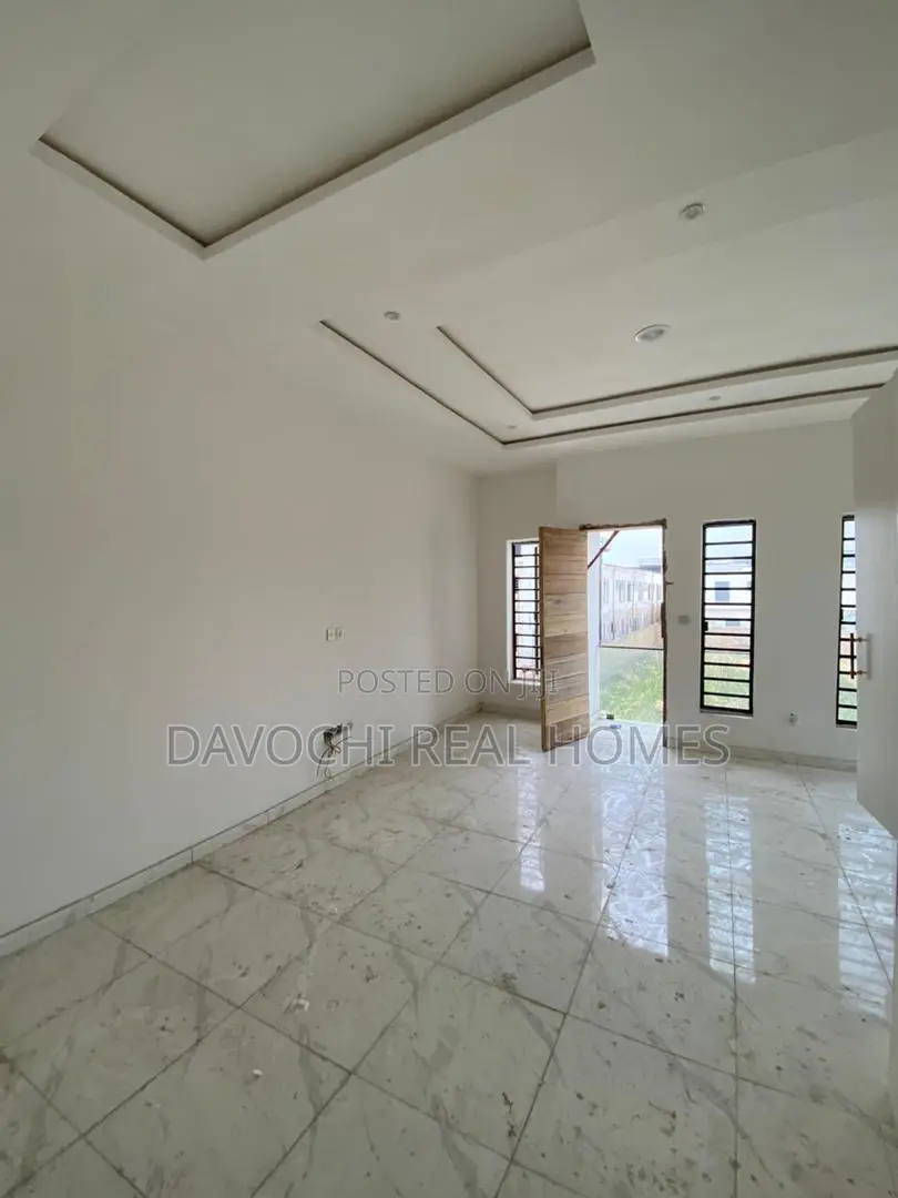4bdrm Duplex in Ikota, Lekki for sale