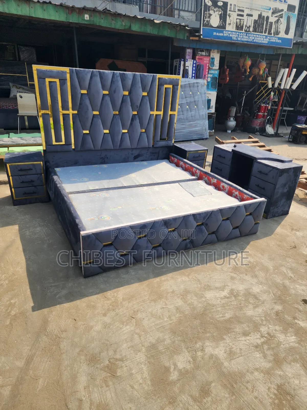 Luxury Grey Padded 6by6 Bed Stand.